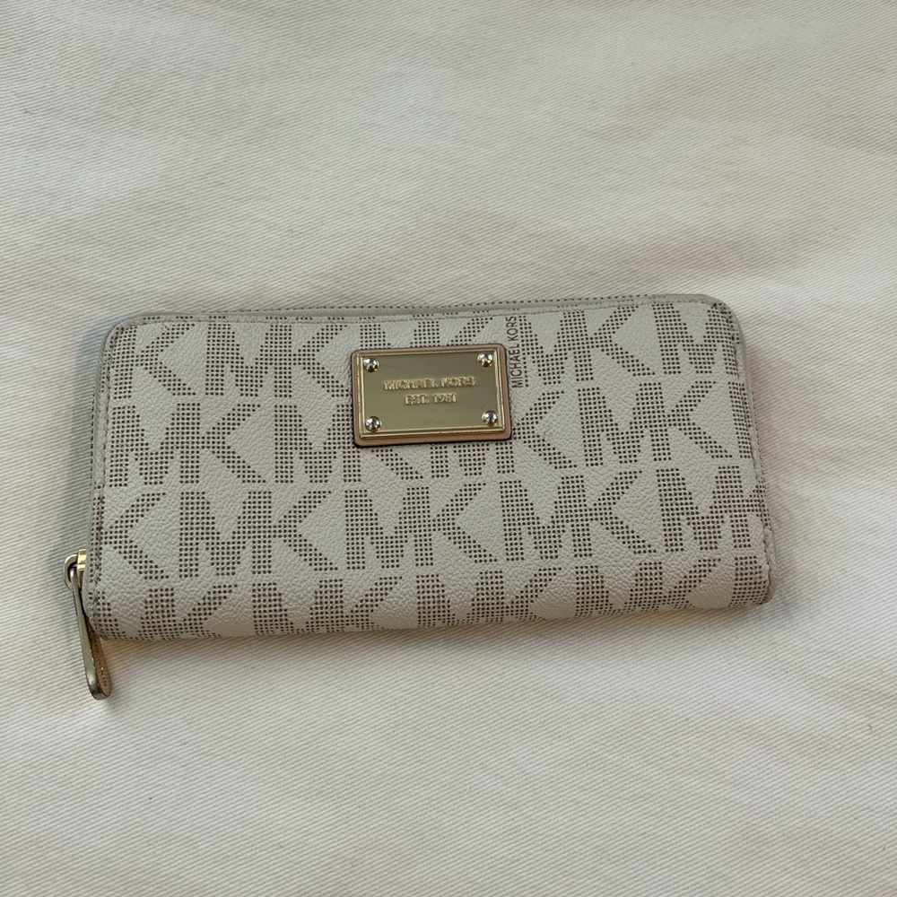 Michael Kors signature wallet